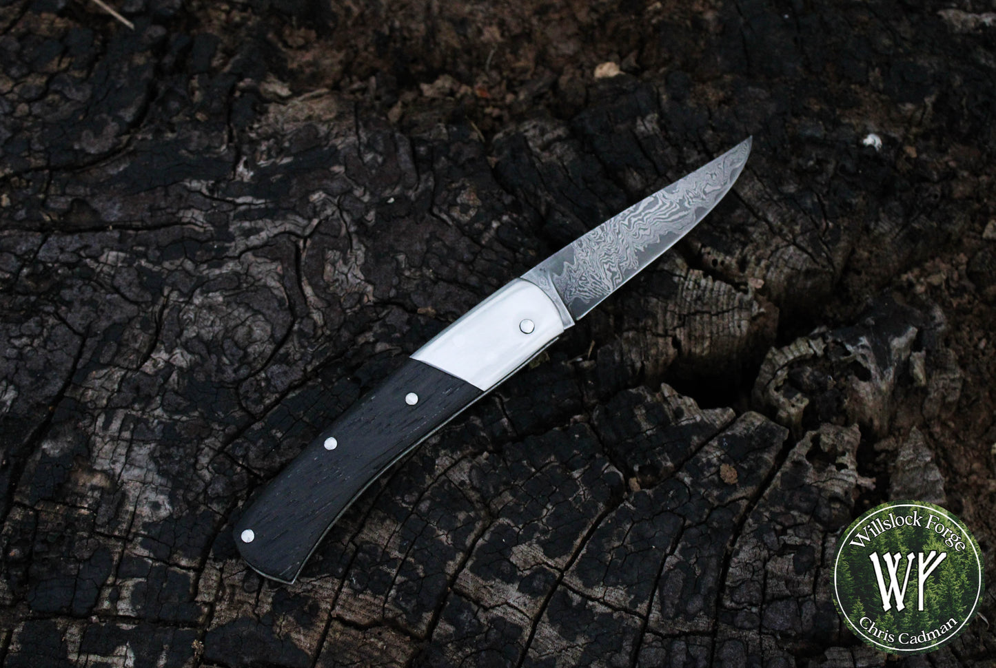 Hand-forged Pattern-welded Slipjoint / Damascus Go-Mai Blade with Ancient Bog Oak scales / UK Legal Carry
