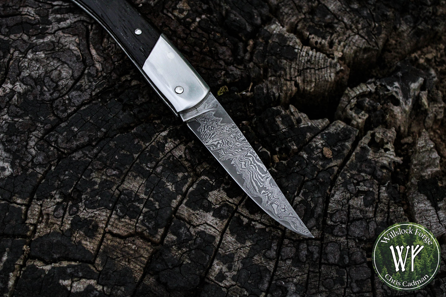 Hand-forged Pattern-welded Slipjoint / Damascus Go-Mai Blade with Ancient Bog Oak scales / UK Legal Carry