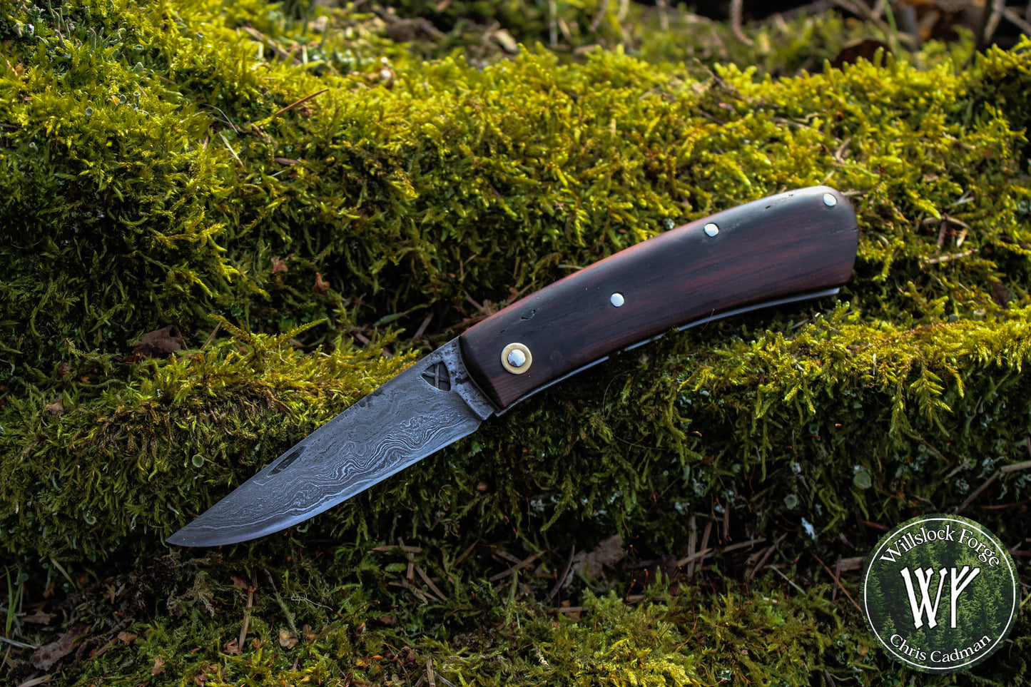 Hand-forged Slipjoint / UK Legal Folding Knife / Pattern-welded blade with Stabilized Bog Yew / UK Legal